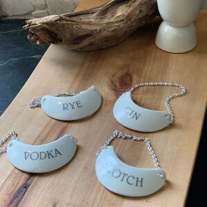 ABBOTT | Set of 4 | Liquor Decanter  Tags Labels